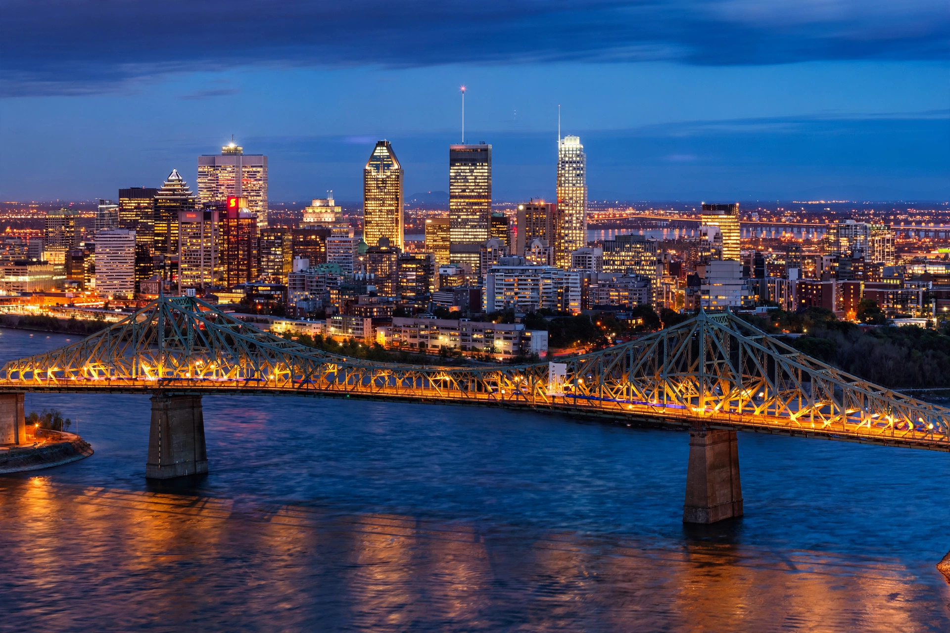 Montreal skyline at dusk